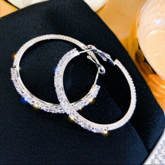 NEW Sterling Silver Beautiful Hoop Earrings - Picture 4 of 14